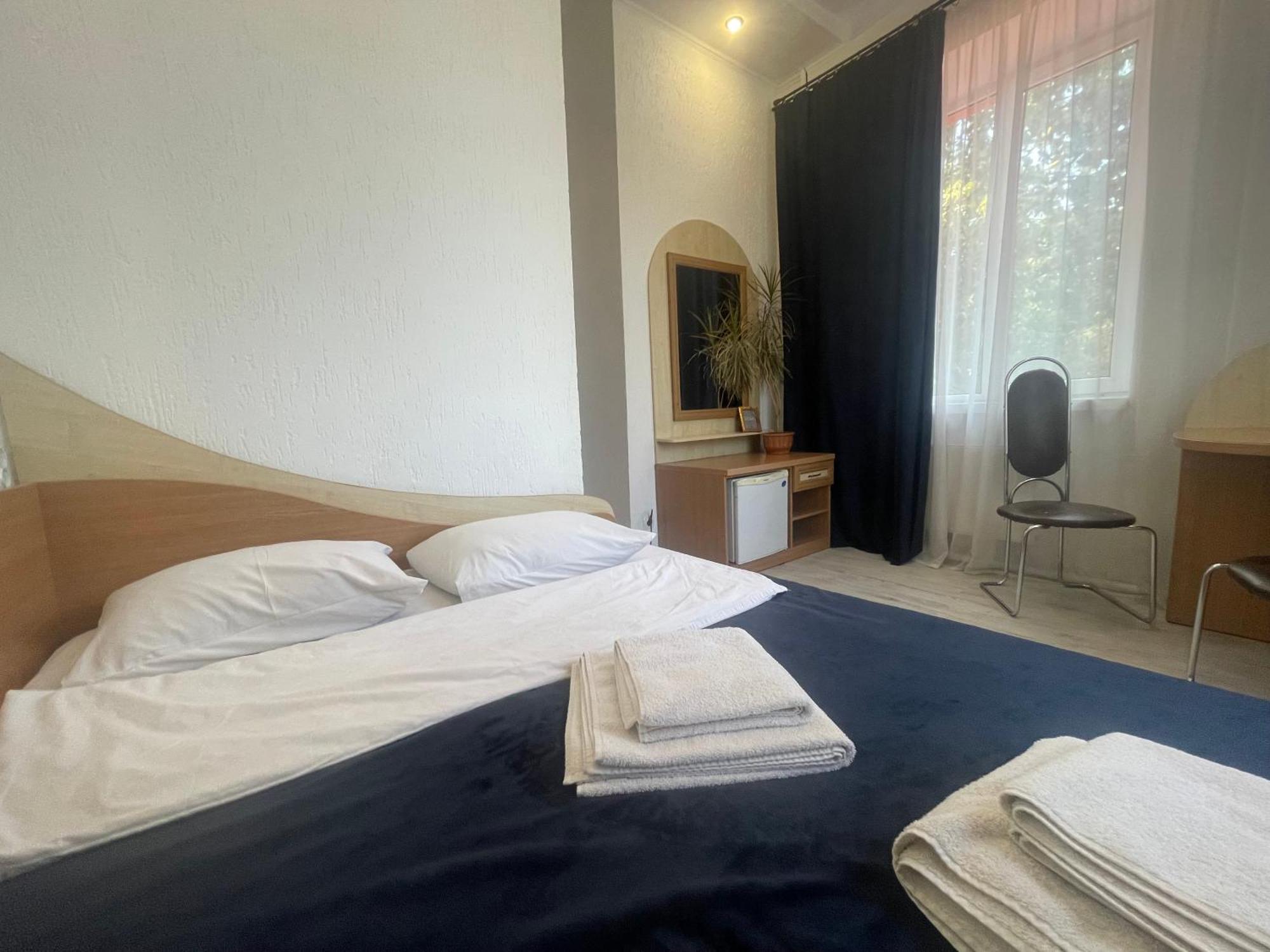 Hotel Femina Zhytomyr Ngoại thất bức ảnh