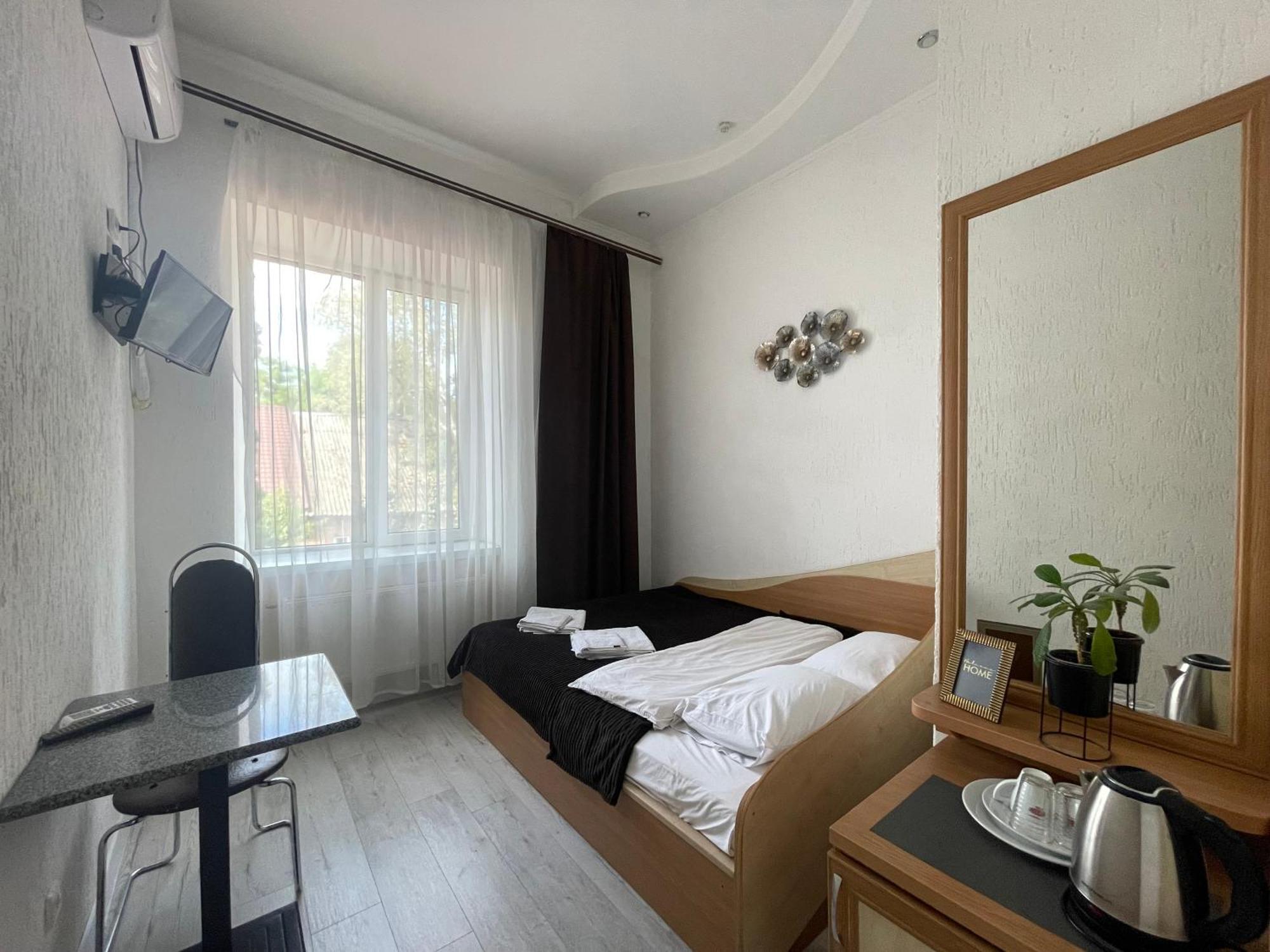 Hotel Femina Zhytomyr Ngoại thất bức ảnh